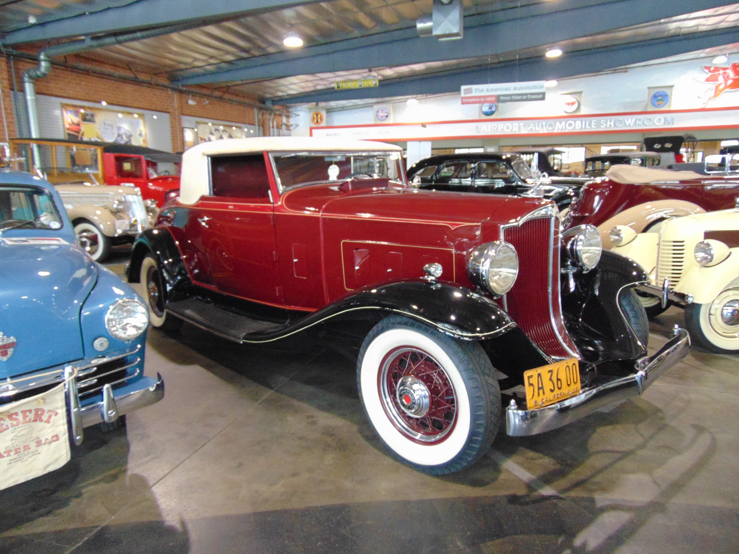 1932 Packard 900 for rent
