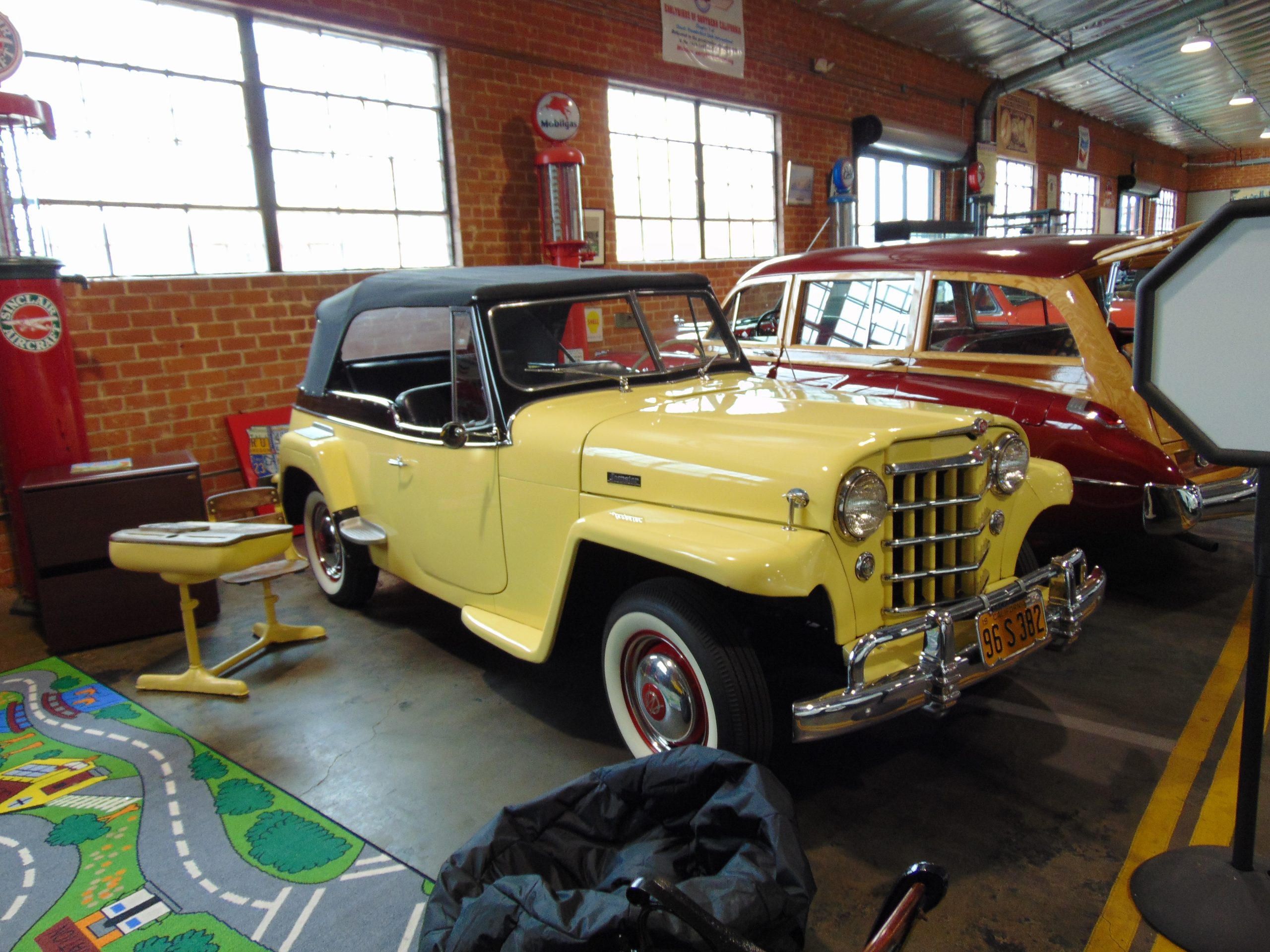 1950 Willys Jeepster for Rent
