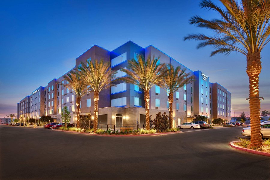 Courtyard & TownePlace Suites By Marriott LAX Hawthorne 